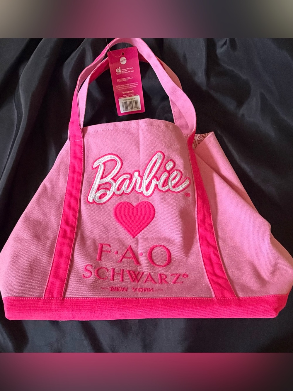 NWT FAO Schwarz Barbie Tote Bag - Picture 6 of 7